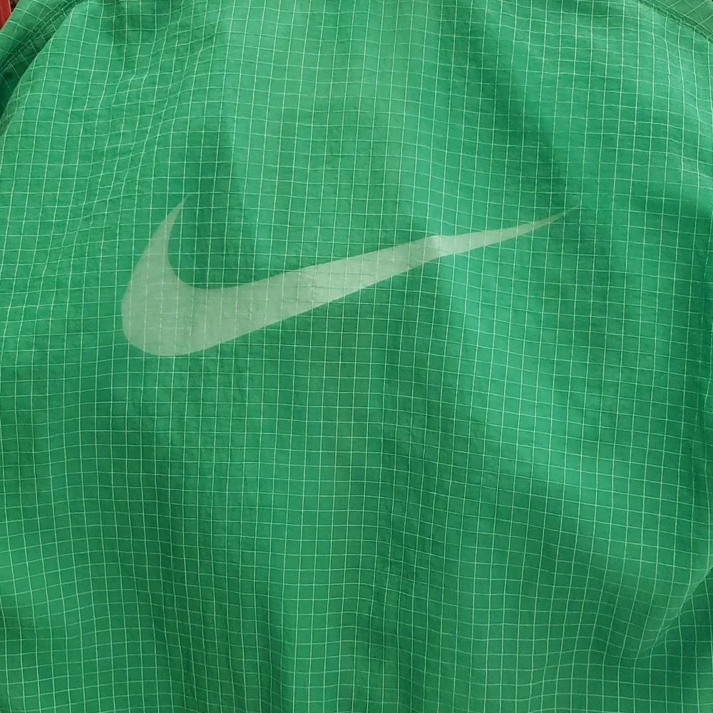 NWT Nike Essentials  Green Varsity Woven Bomber Jacket - Picture 6 of 14